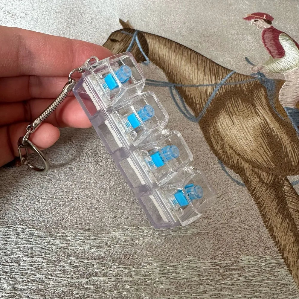 💥Mini Tastiera Meccanica Portachiavi 4 Tasti – Gadget Antistress